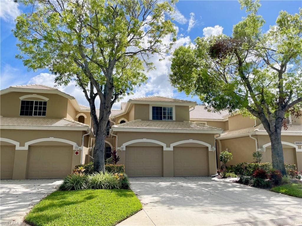 24833 Lakemont Cove LN 202 BONITA SPRINGS, FL 34134