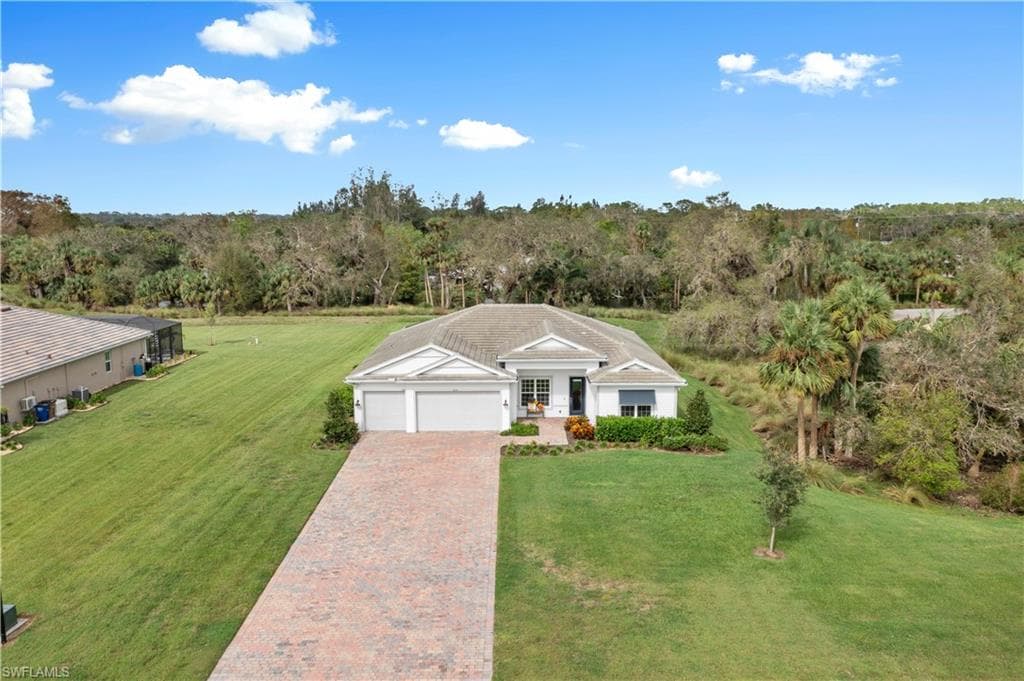 2051 Hickeys Creekside DR ALVA, FL 33920