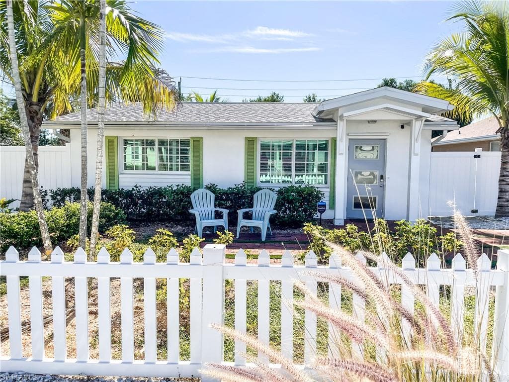 3508 Seminole AVE NAPLES, FL 34112