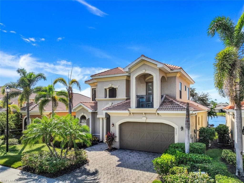 1357 Serrano CIR NAPLES, FL 34105