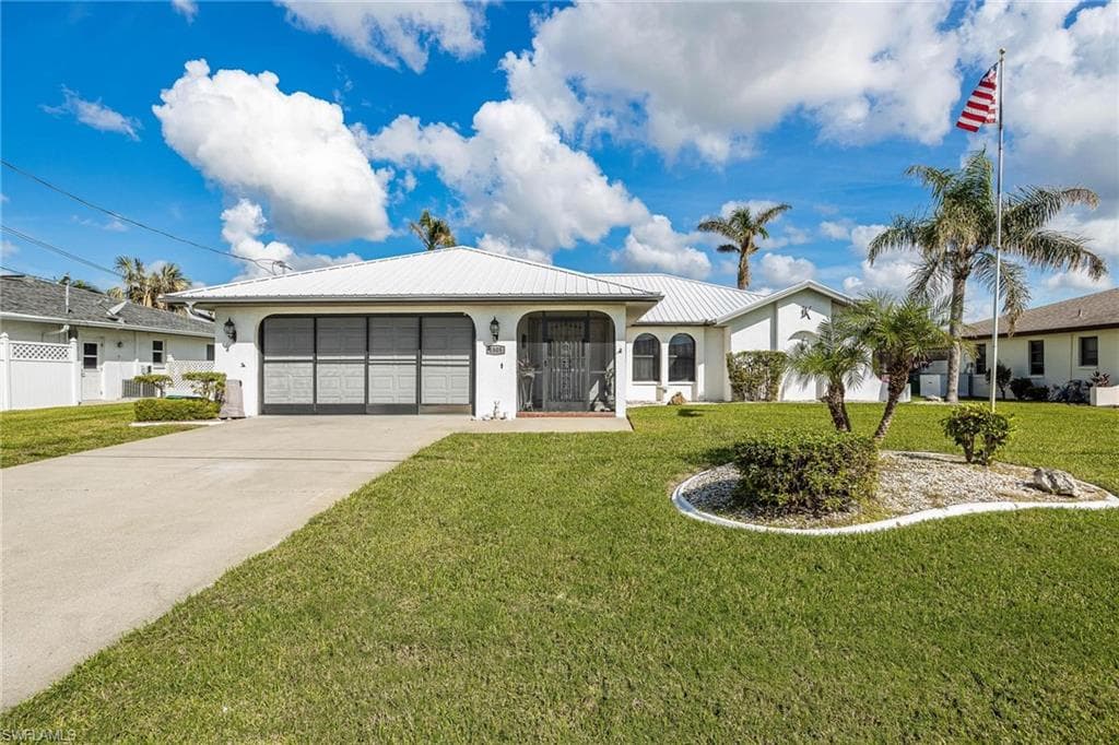 1805 SE 7th ST CAPE CORAL, FL 33990