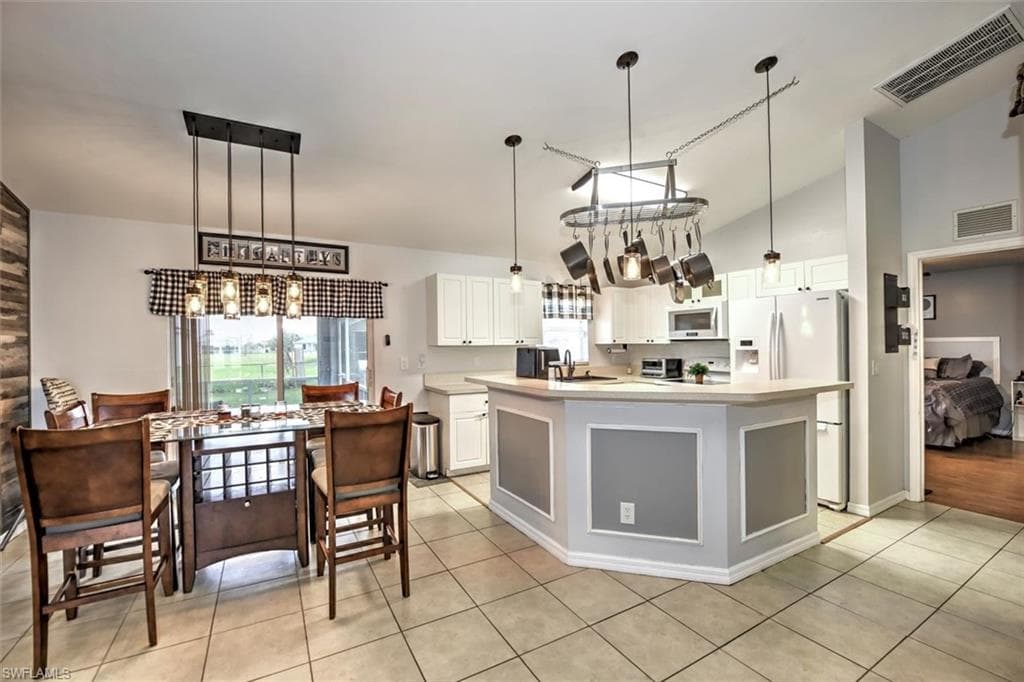 2705 NW 4th PL CAPE CORAL, FL 33993