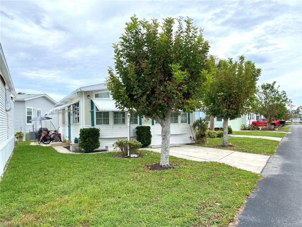 4680 Lafayette LN W ESTERO, FL 33928