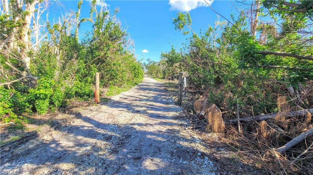 6000 Esther DR BOKEELIA, FL 33922