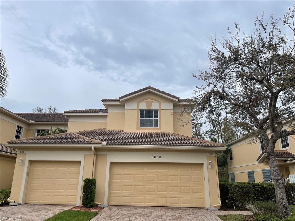 6030 Jonathans Bay CIR 502 FORT MYERS, FL 33908