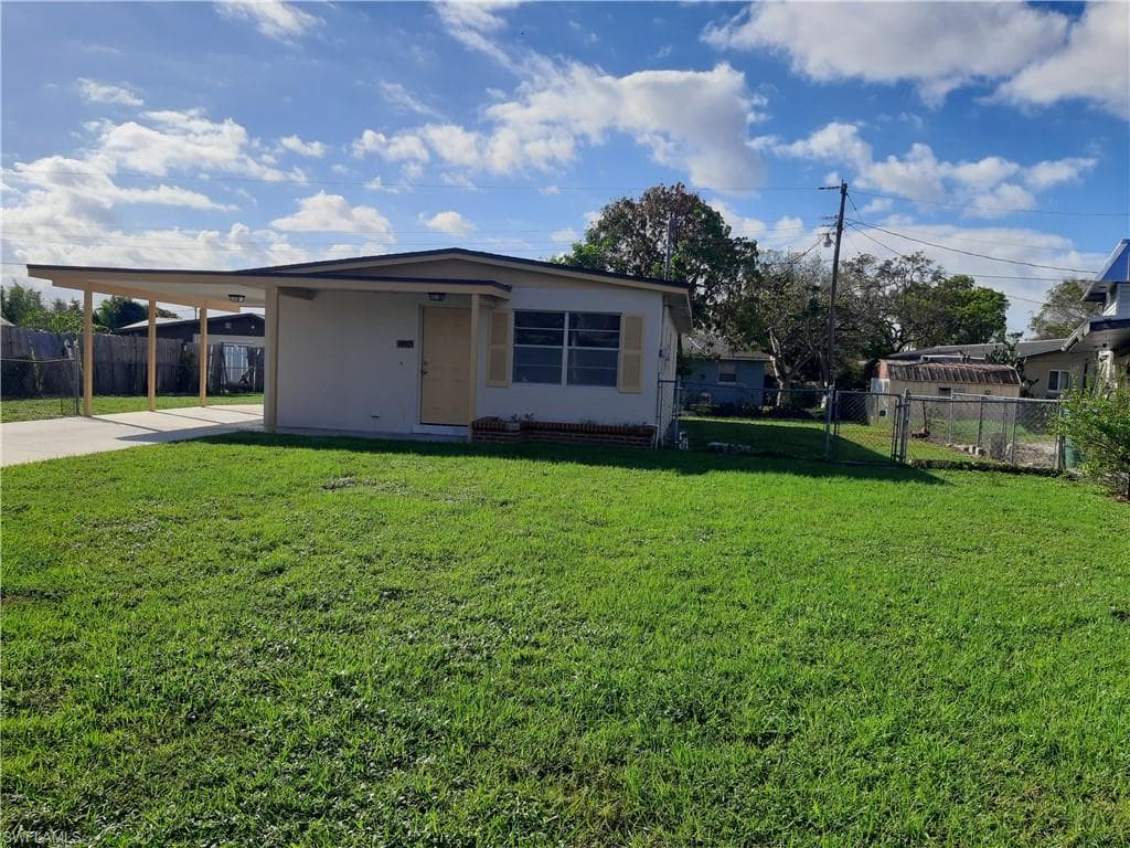 1032 Elrado ST NAPLES, FL 34103