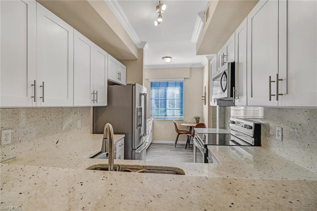2895 Cypress Trace CIR 101 NAPLES, FL 34119