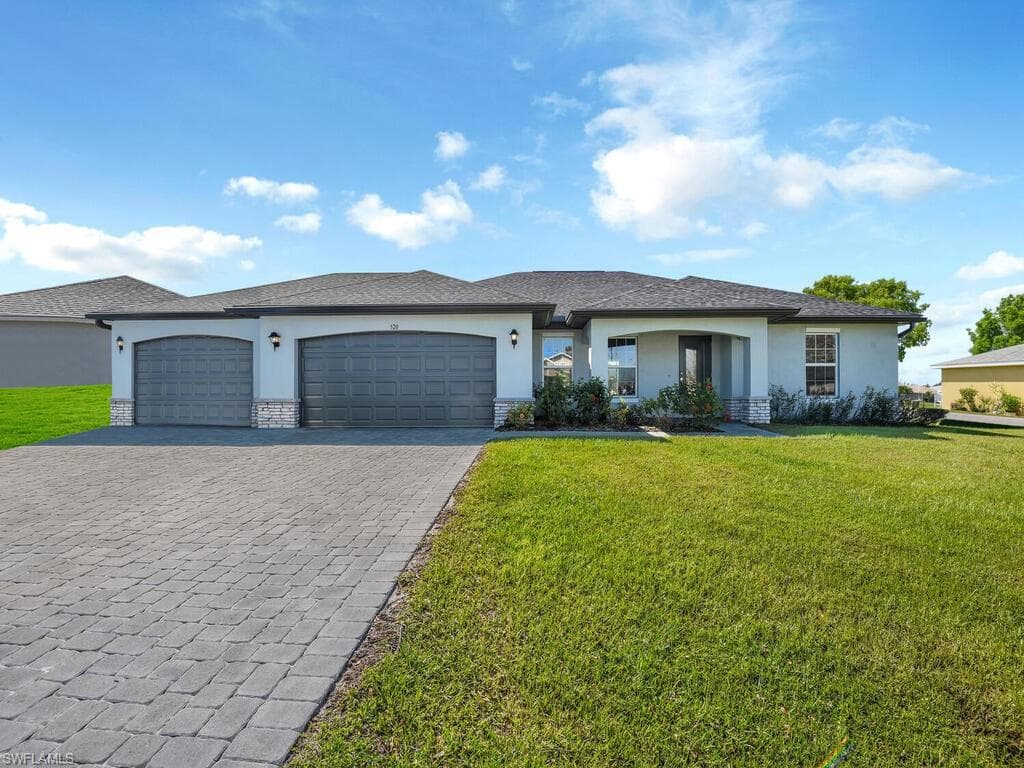 520 NW 4th ST CAPE CORAL, FL 33993