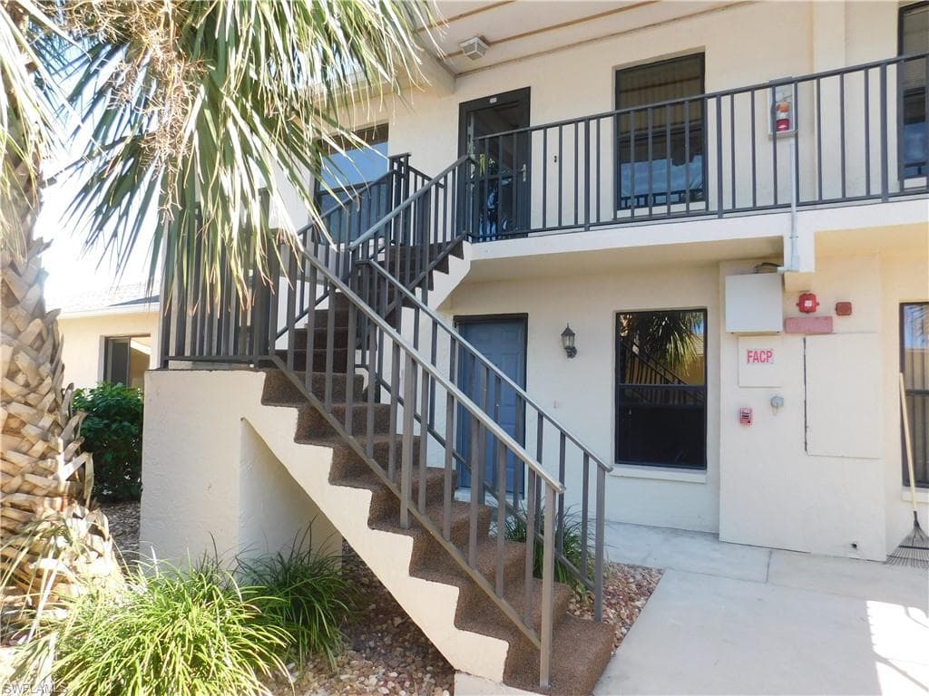 15180 Riverbend BLVD 305 NORTH FORT MYERS, FL 33917