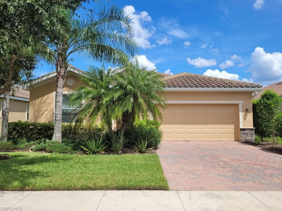 3535 Dandolo CIR CAPE CORAL, FL 33909