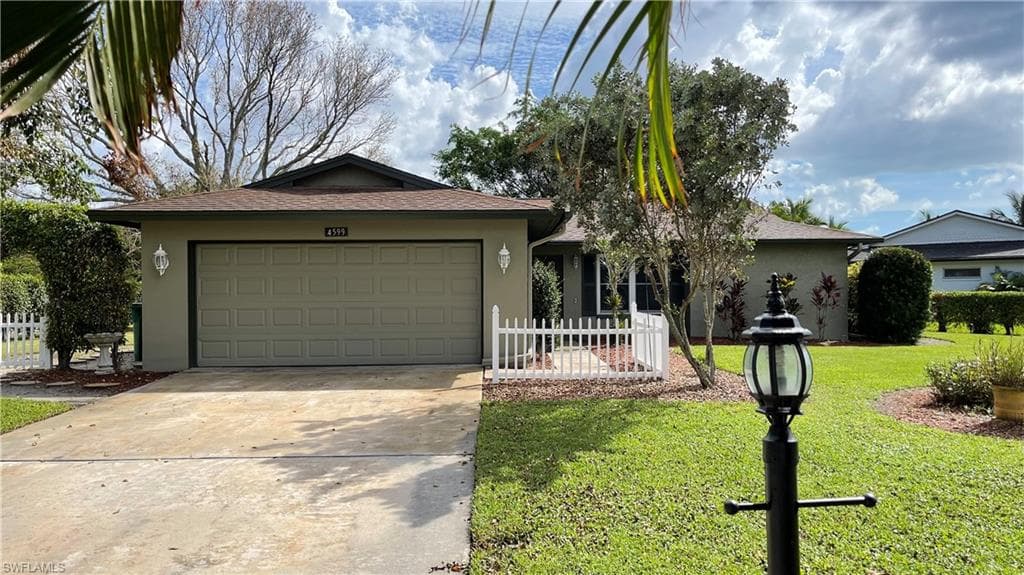 4599 Eagle Key CIR NAPLES, FL 34112