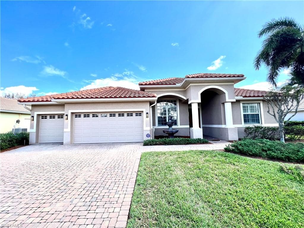 9812 Mar Largo CIR FORT MYERS, FL 33919