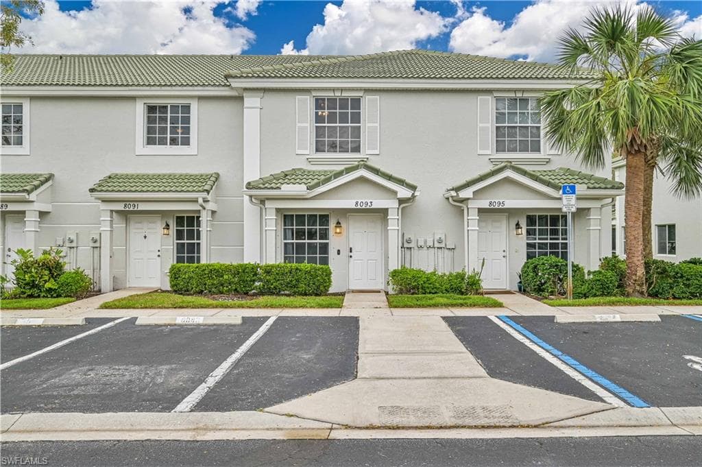 8093 Pacific Beach DR FORT MYERS, FL 33966
