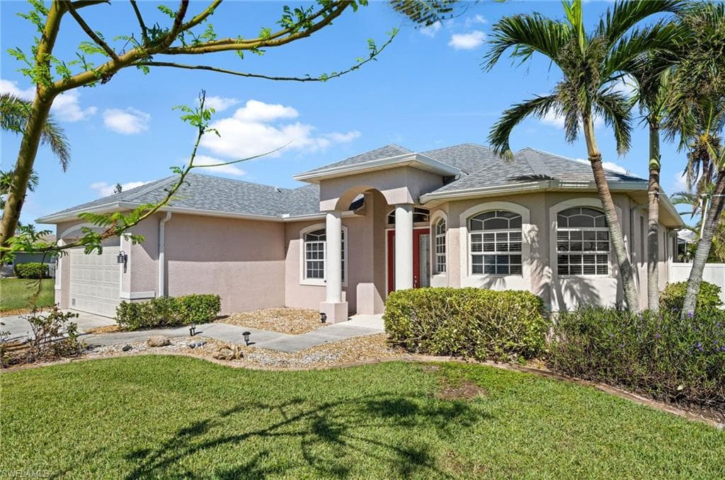 3219 SW 7th LN CAPE CORAL, FL 33991