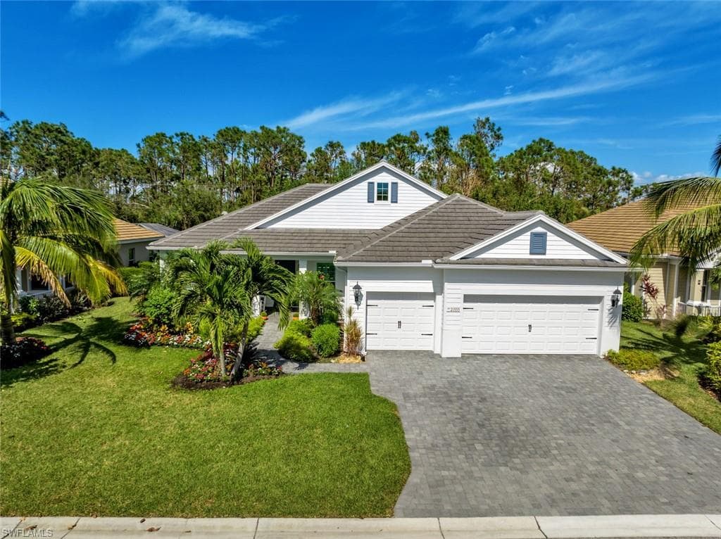 21555 Oaks Of Estero CIR ESTERO, FL 33928