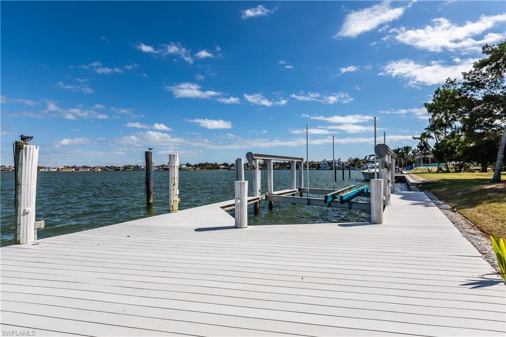 1640 Copeland DR MARCO ISLAND, FL 34145