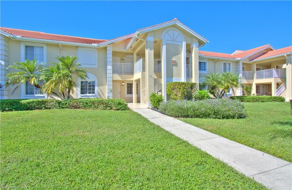 7743 Jewel LN 103 NAPLES, FL 34109