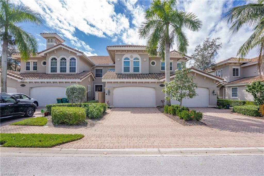 9130 Cherry Oaks LN 7-102 NAPLES, FL 34114