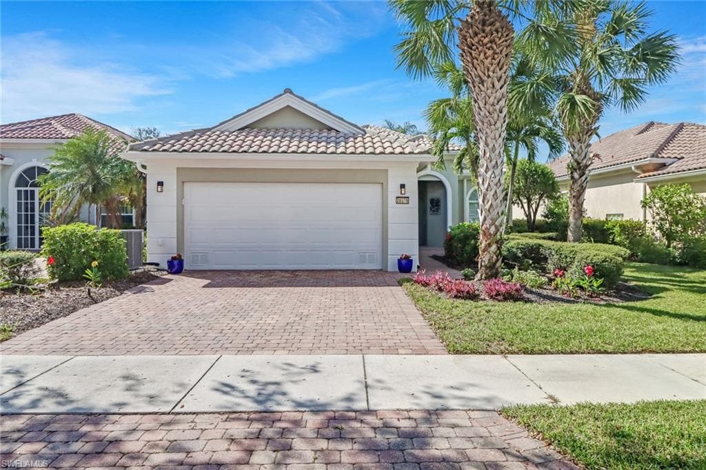 28876 Yellow Fin TRL BONITA SPRINGS, FL 34135