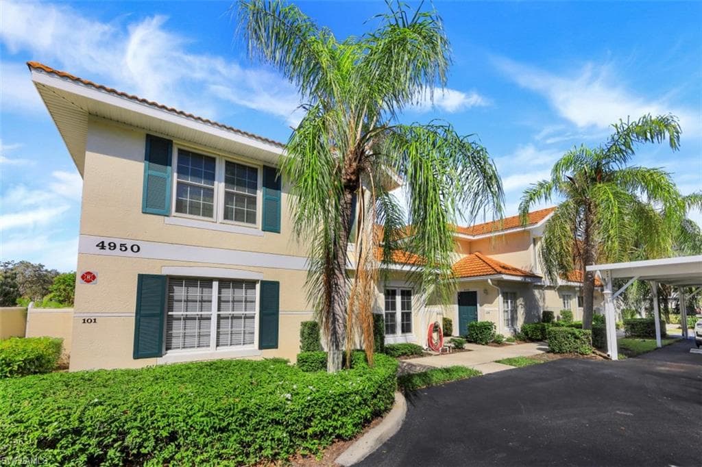 4950 Deerfield WAY D-102 NAPLES, FL 34110