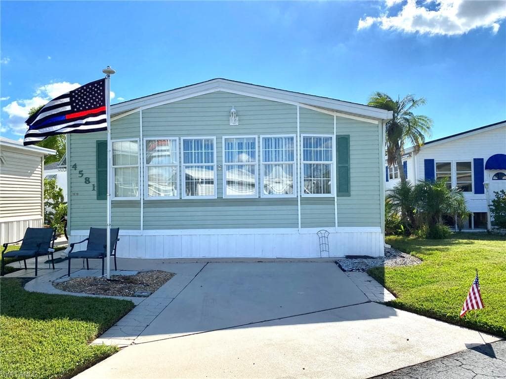 4581 Liberty LN E ESTERO, FL 33928