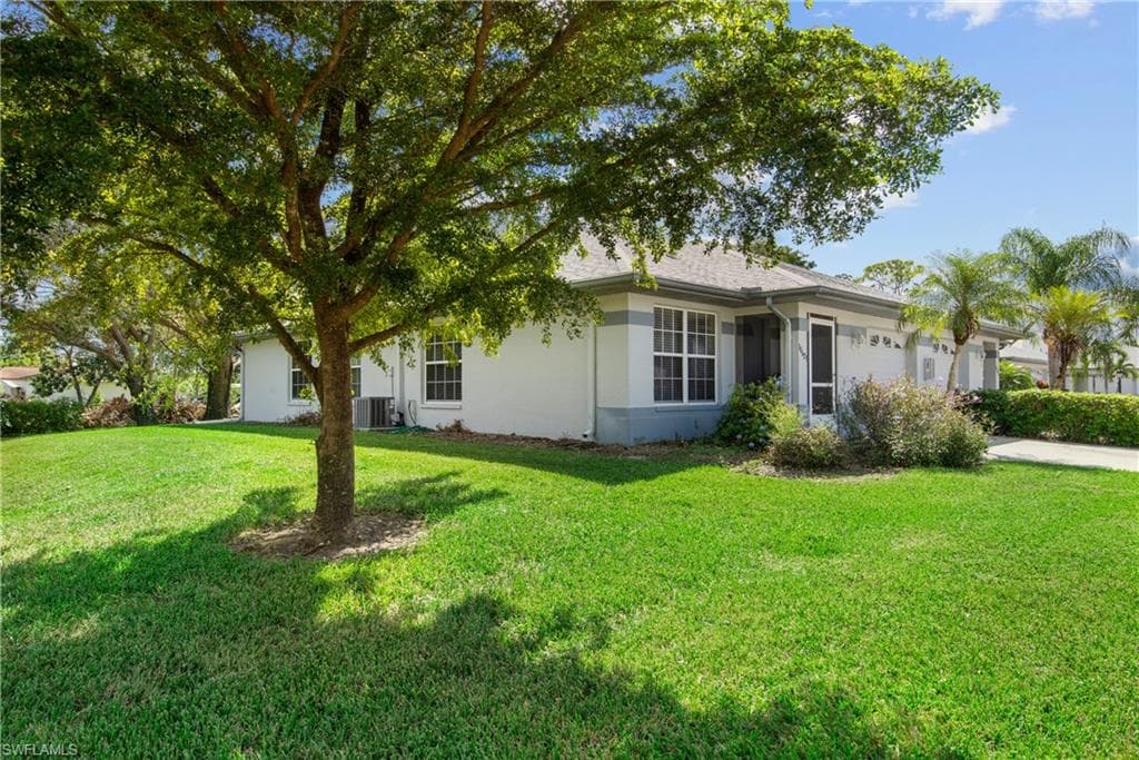 10623 Windsmont CT LEHIGH ACRES, FL 33936