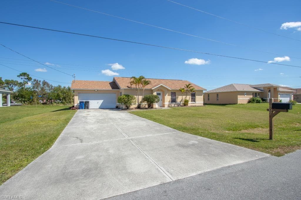807 Sea Urchin CIR FORT MYERS, FL 33913