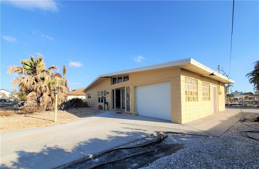 8336 Lagoon RD FORT MYERS BEACH, FL 33931