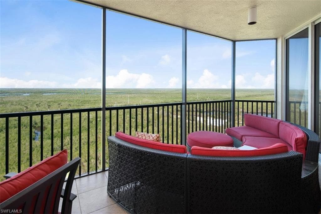 1065 Borghese LN 1605 NAPLES, FL 34114
