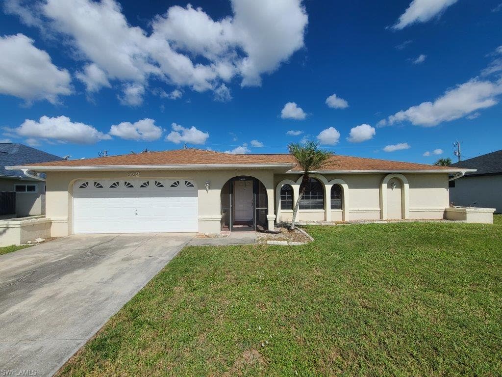 923 SW 34th ST CAPE CORAL, FL 33914