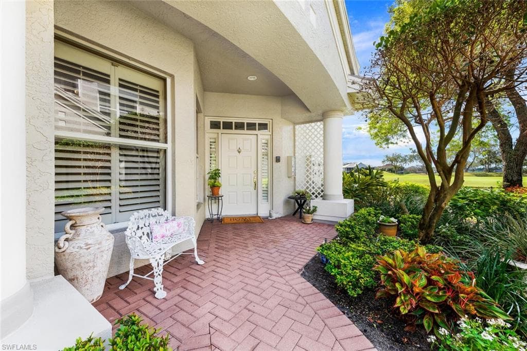 3051 Lancaster DR 4-2 NAPLES, FL 34105