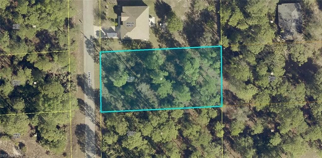 1708 Dixie AVE LEHIGH ACRES, FL 33972