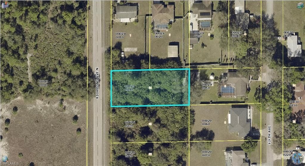 318 Richmond AVE N LEHIGH ACRES, FL 33936