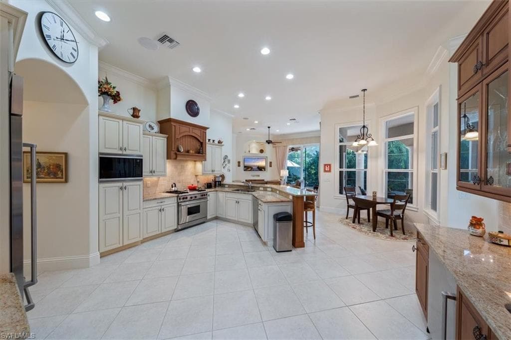 1736 Supreme CT NAPLES, FL 34110