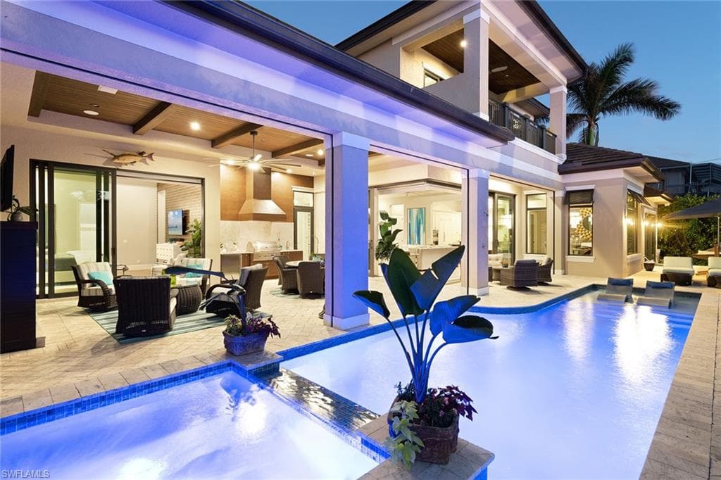 530 Heathwood DR MARCO ISLAND, FL 34145