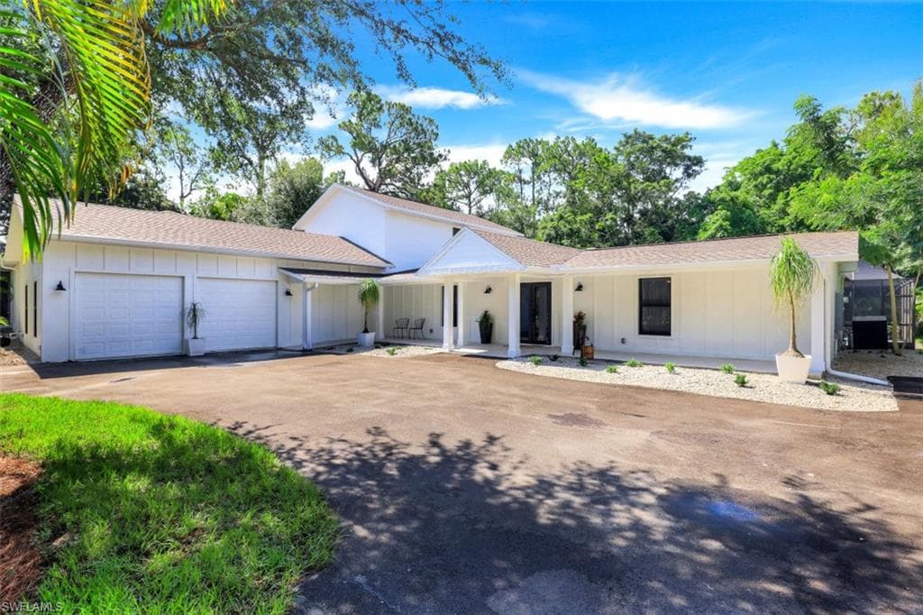 4482 Lorraine AVE NAPLES, FL 34104