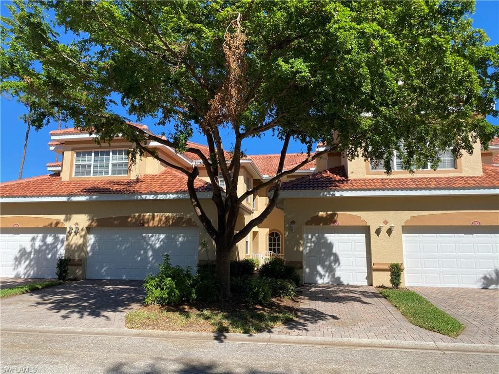 5630 Chelsey LN 102 FORT MYERS, FL 33912