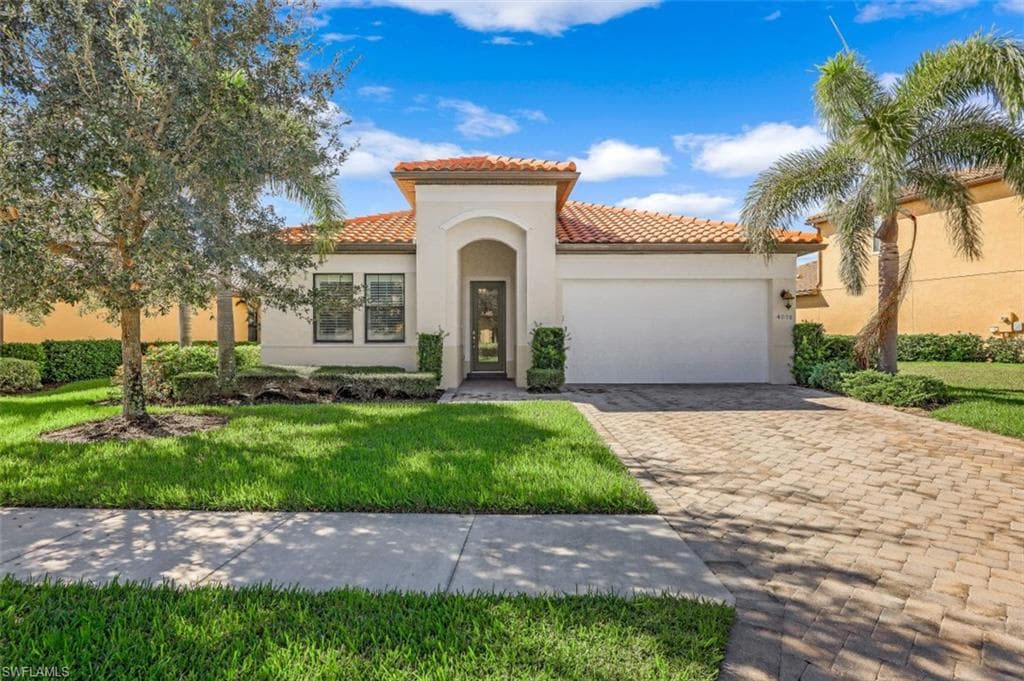 4098 Raffia DR NAPLES, FL 34119