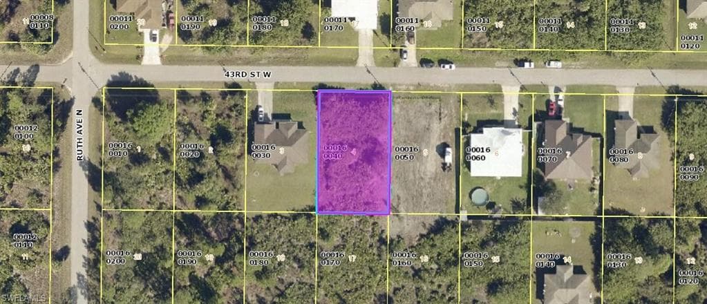 3213 43rd ST W LEHIGH ACRES, FL 33971
