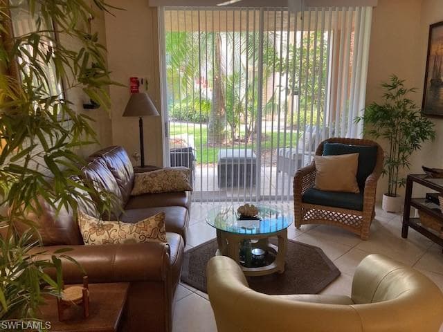 1270 Wildwood Lakes BLVD 106 NAPLES, FL 34104