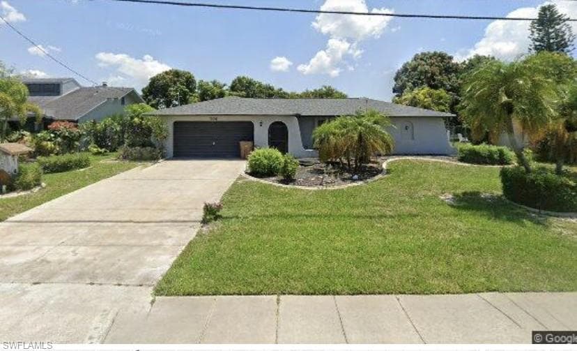 1906 Viscaya PKWY CAPE CORAL, FL 33990