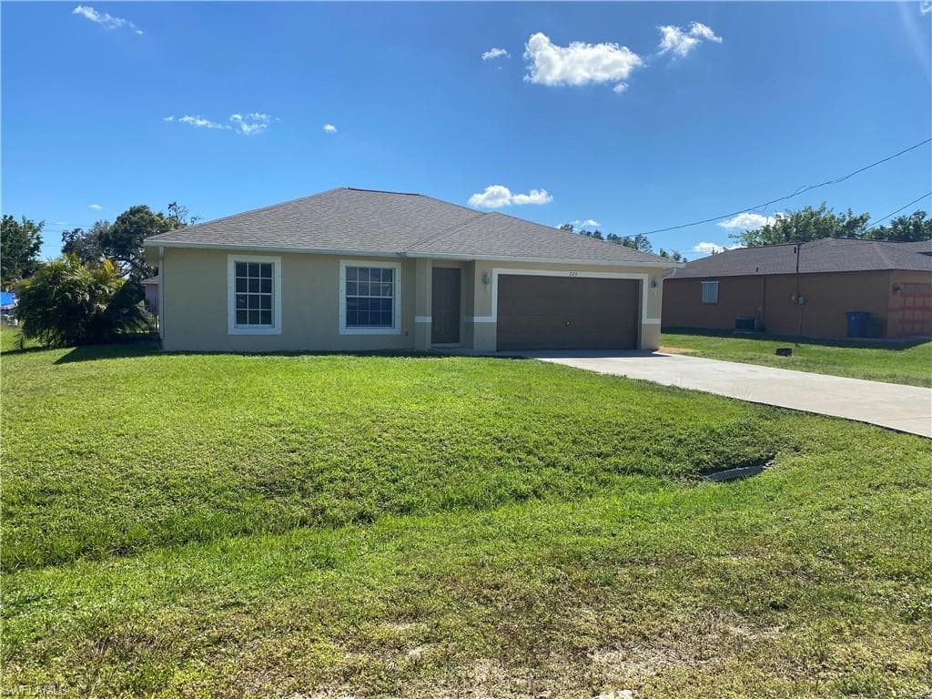 725 Fargo DR FORT MYERS, FL 33913