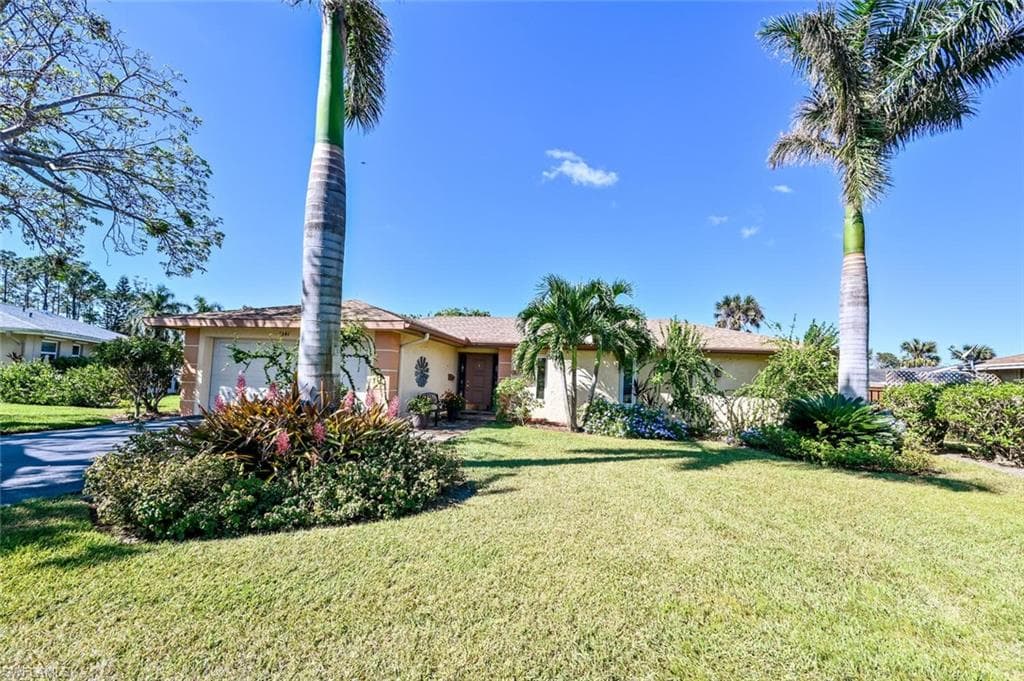 3341 Balboa CIR W NAPLES, FL 34105