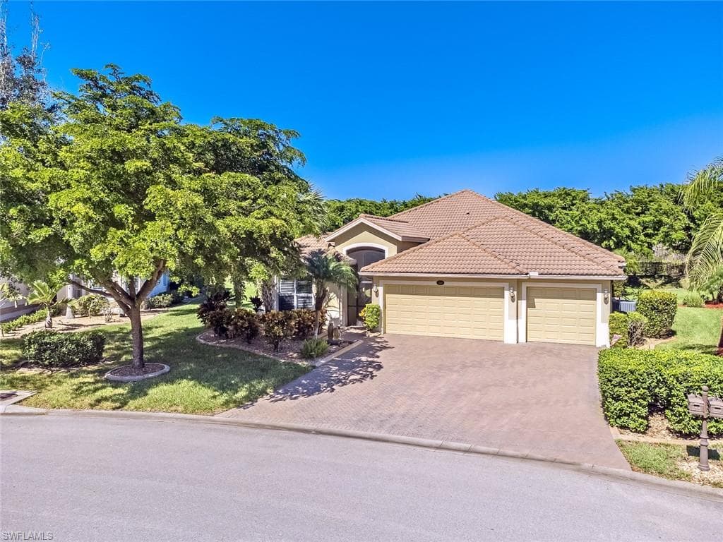 13818 Farnese DR ESTERO, FL 33928