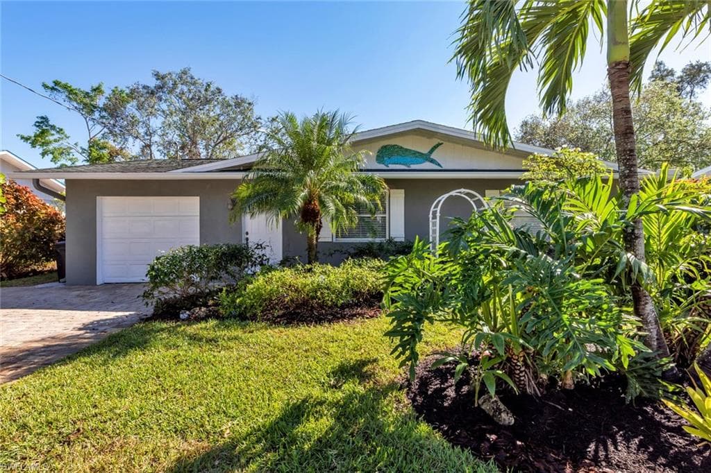 27101 Sun Aqua LN BONITA SPRINGS, FL 34135