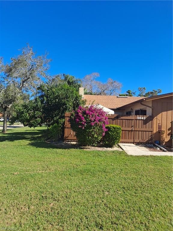 5643 Foxlake DR NORTH FORT MYERS, FL 33917