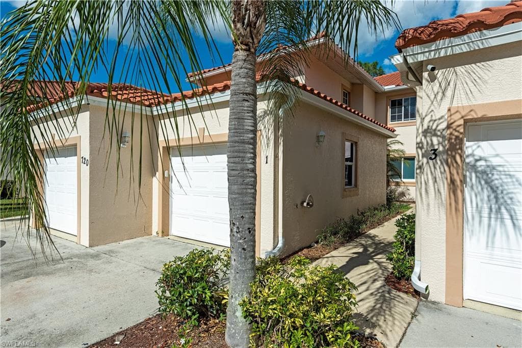 720 Luisa LN 810-1 NAPLES, FL 34104