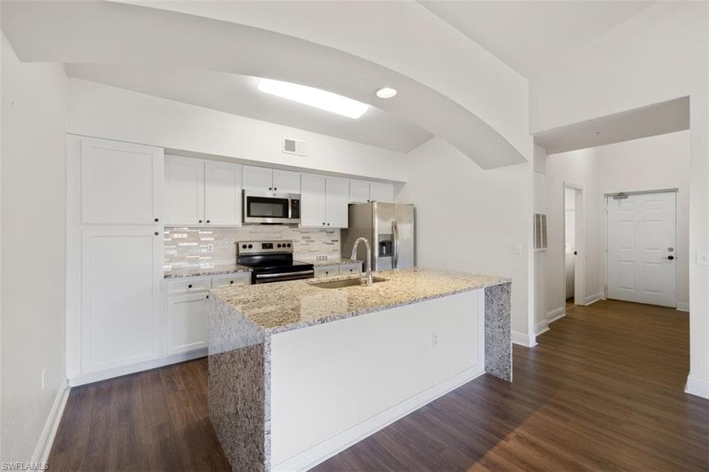 7975 Preserve CIR 1032 NAPLES, FL 34119