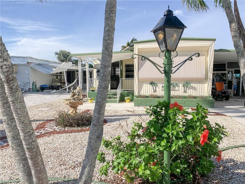 11310 Azalea LN FORT MYERS BEACH, FL 33931