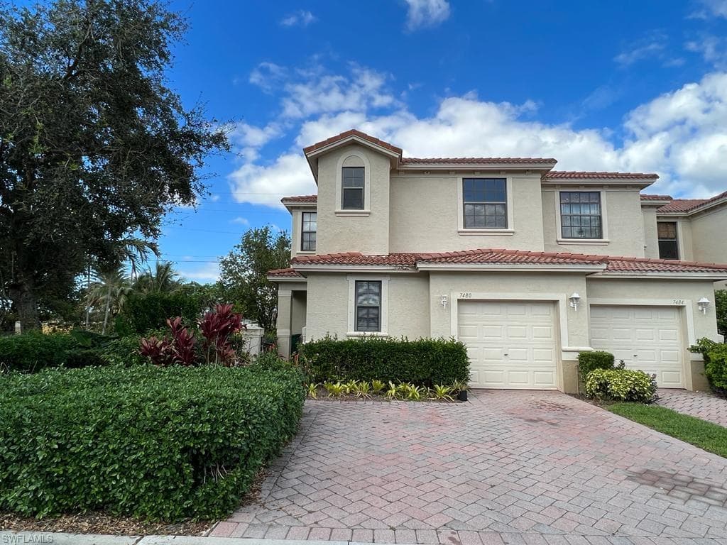 7480 Bristol CIR NAPLES, FL 34120
